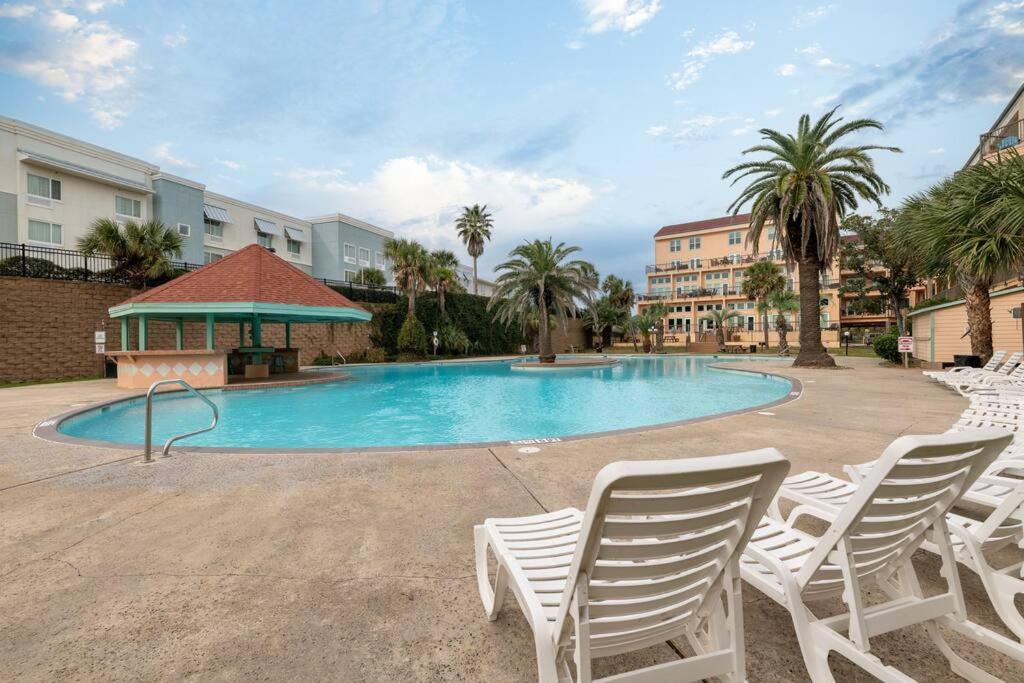 Baca Beach Escape I - 3 Pools - Pet Friendly ガルベストン エクステリア 写真